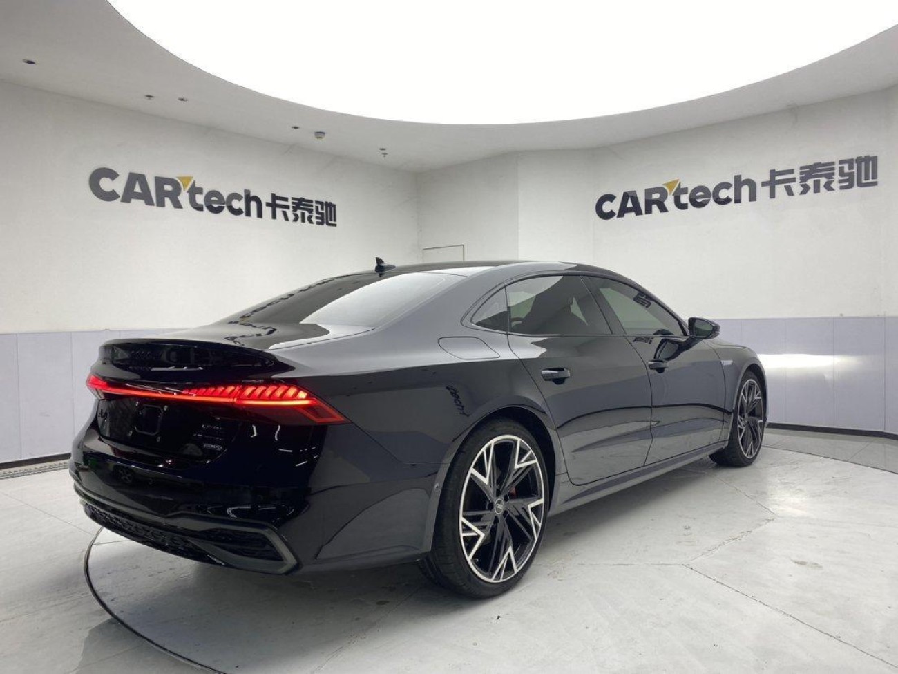 Audi A7L 45 TFSI 2024