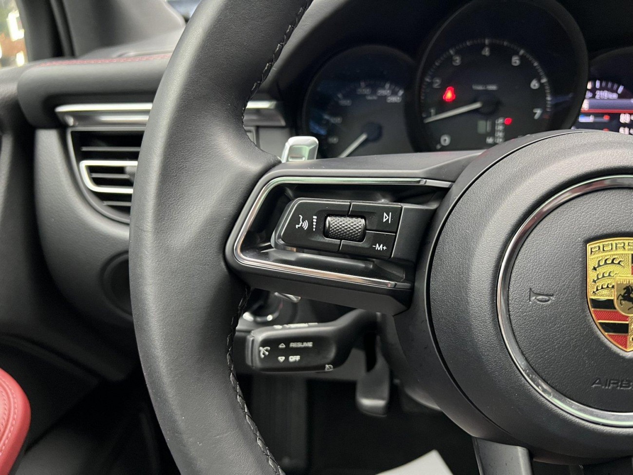Porsche Macan 2023