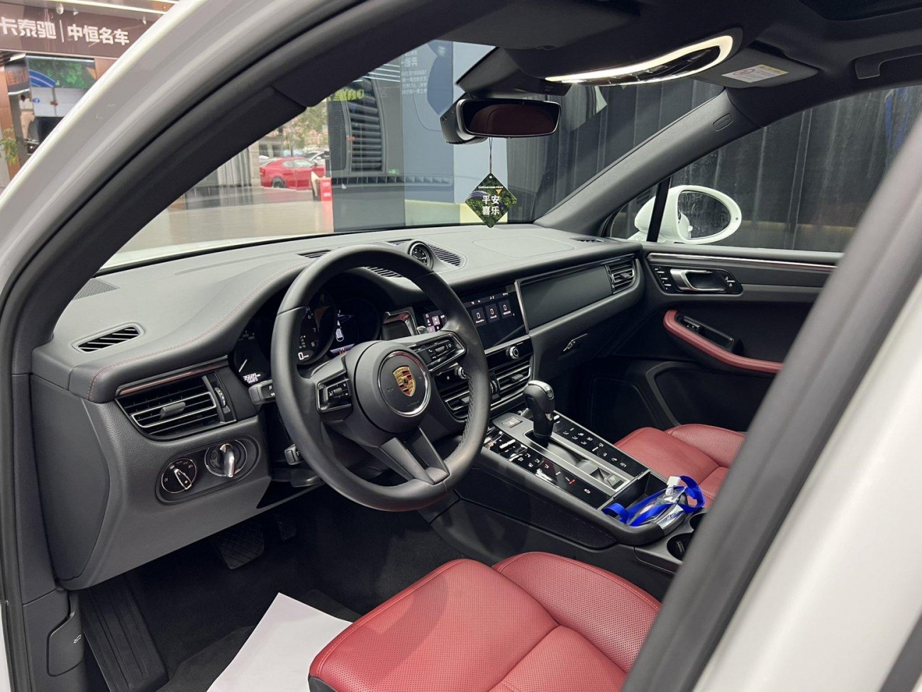 Porsche Macan 2023