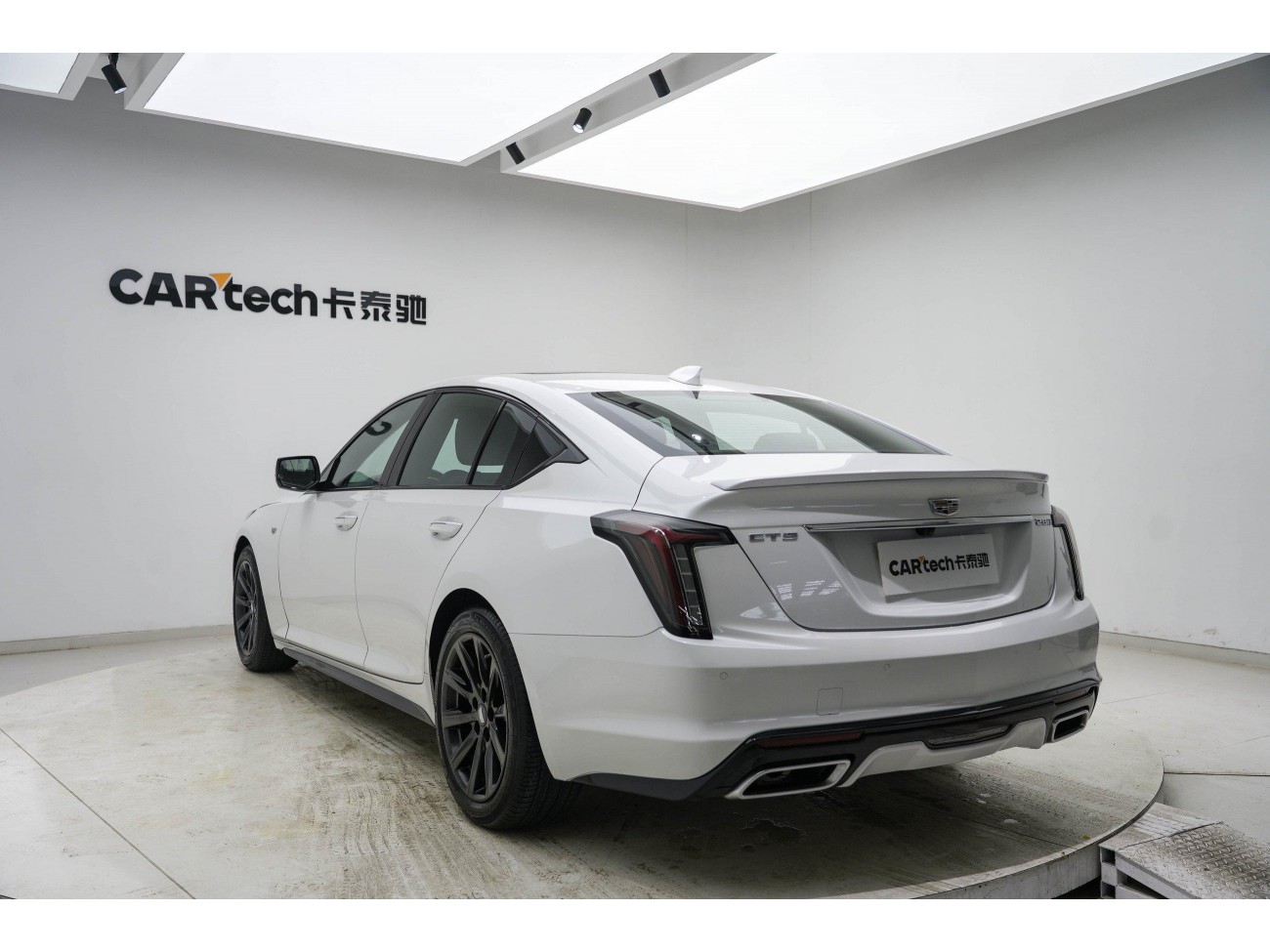 Cadillac CT5 2023