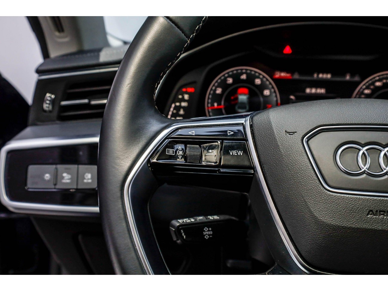 Audi A7L 45 TFSI 2024