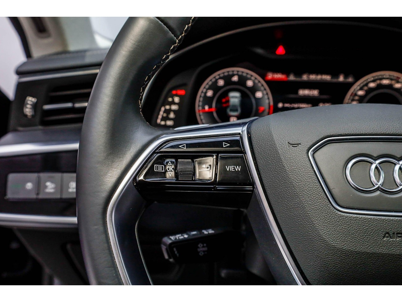 Audi A7L 45 TFSI 2024