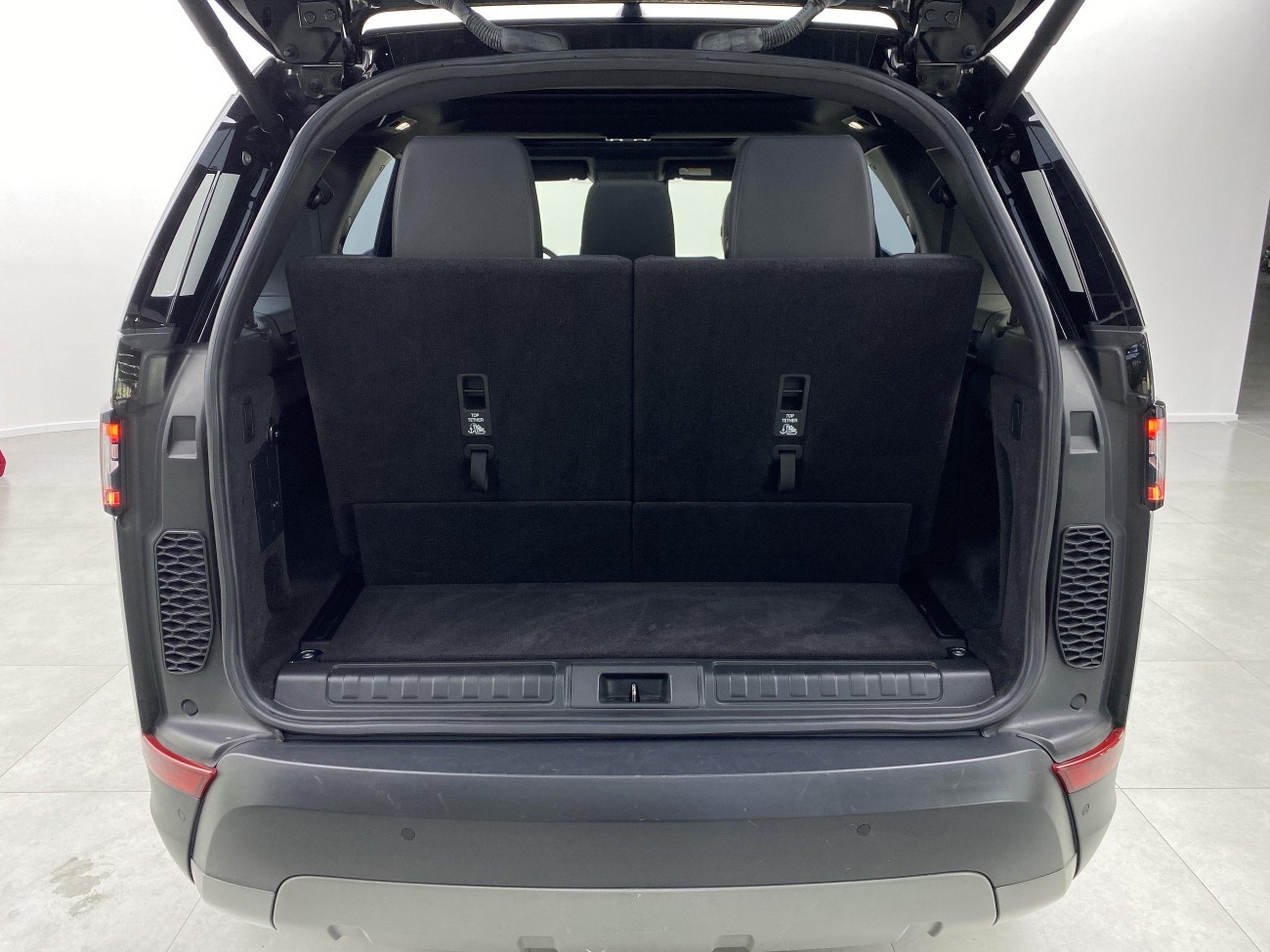 Land Rover Discovery 2019
