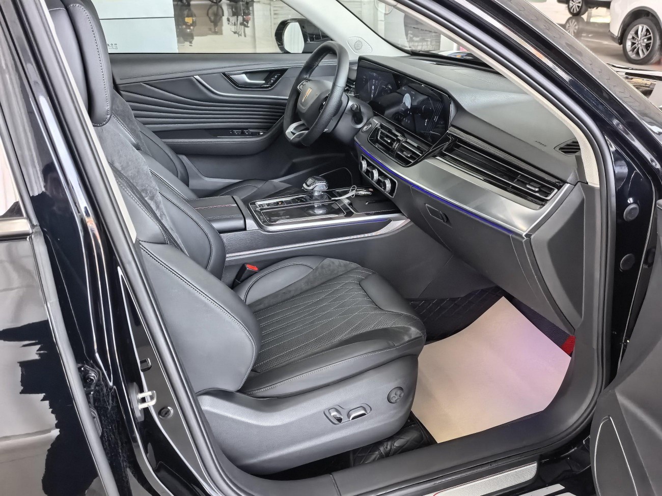 Hongqi HS5 2023