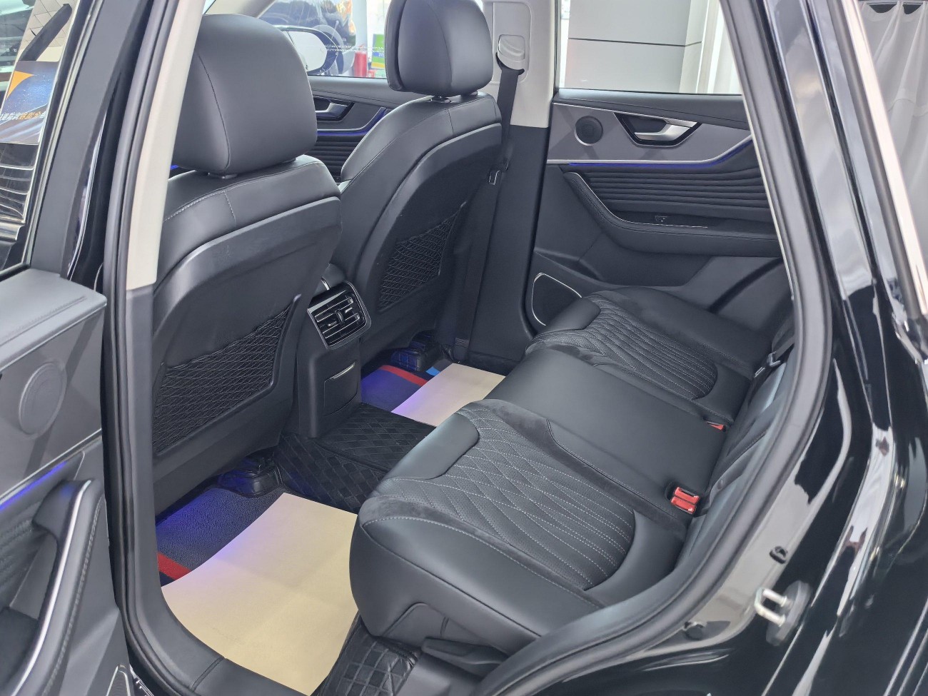 Hongqi HS5 2023