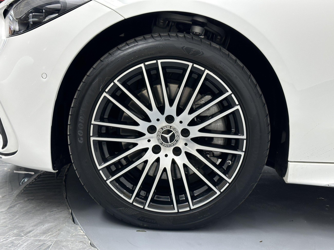 Mercedes-Benz C 260 L 2024