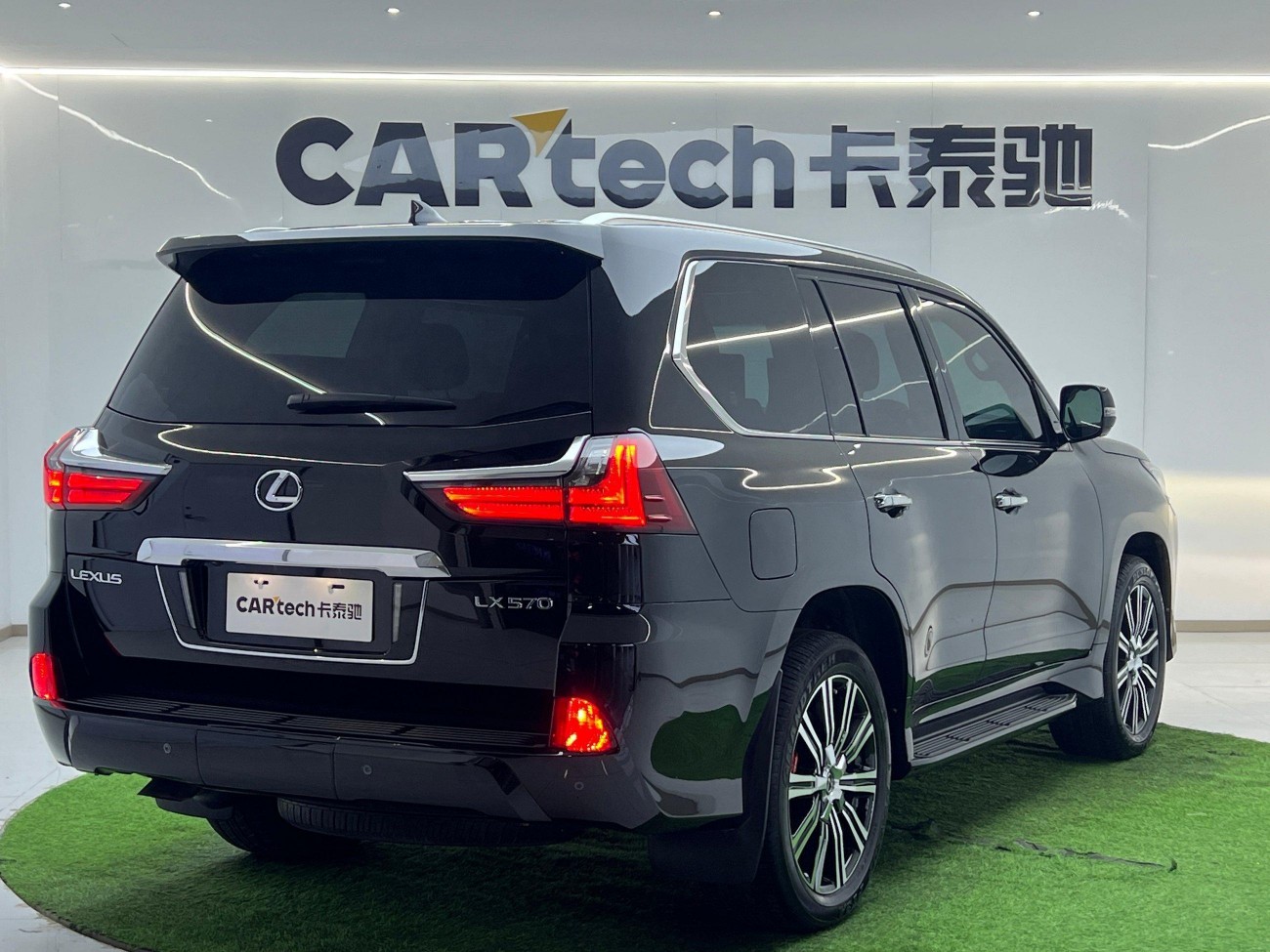Lexus LX 570 2019