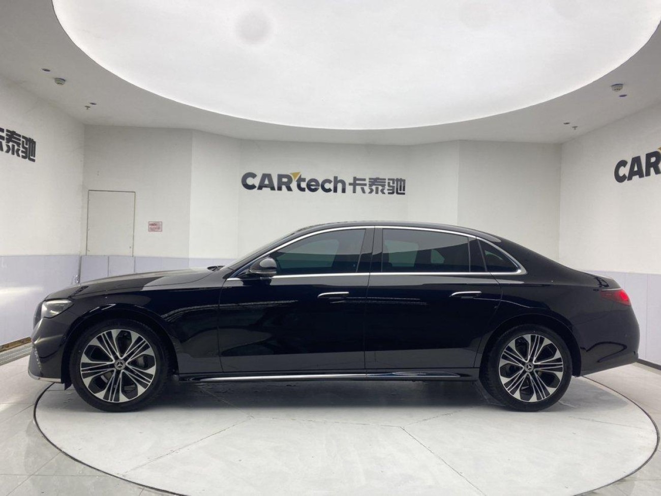Mercedes-Benz E 300 L 2026