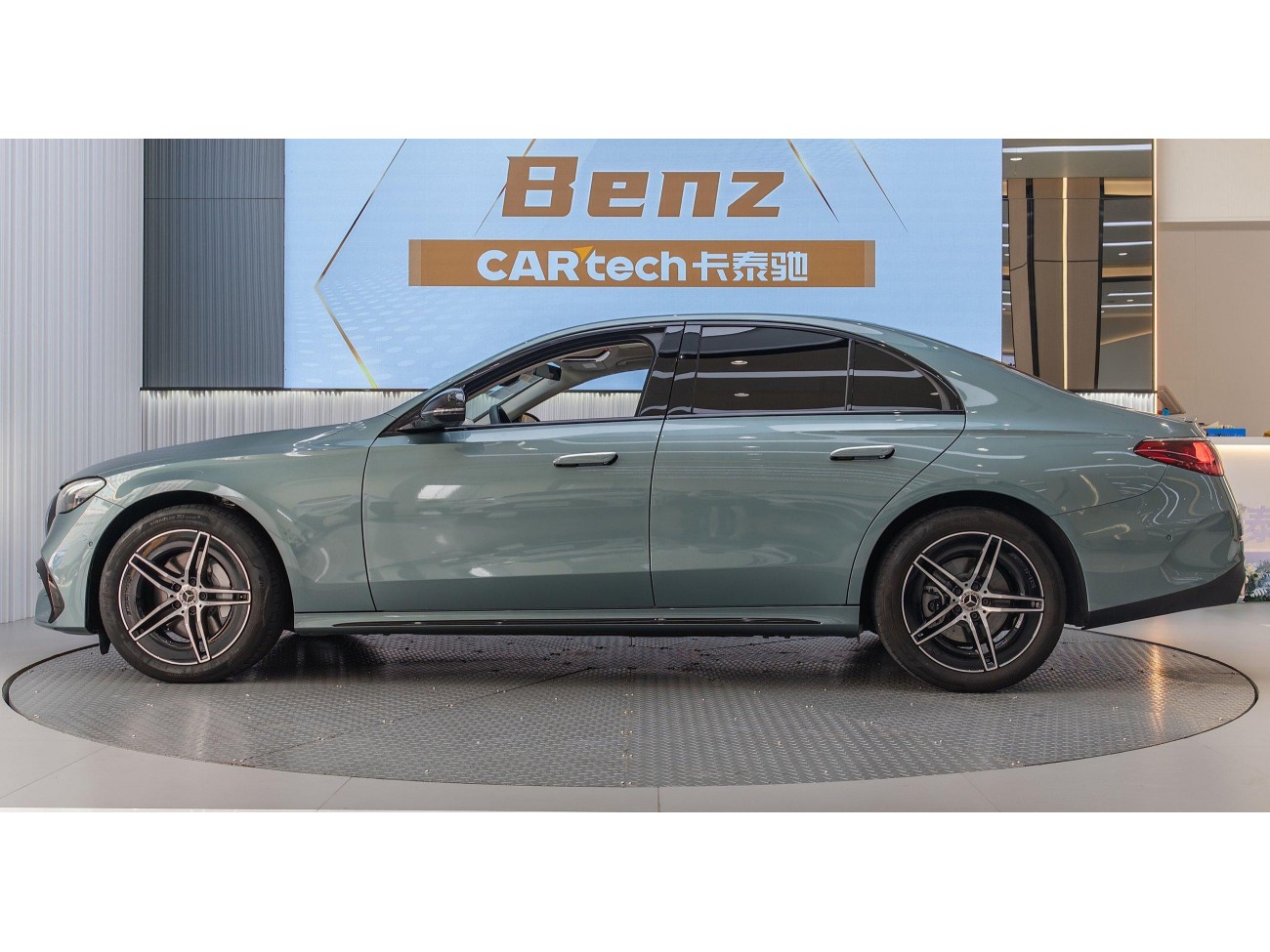 Mercedes-Benz E 300 2024