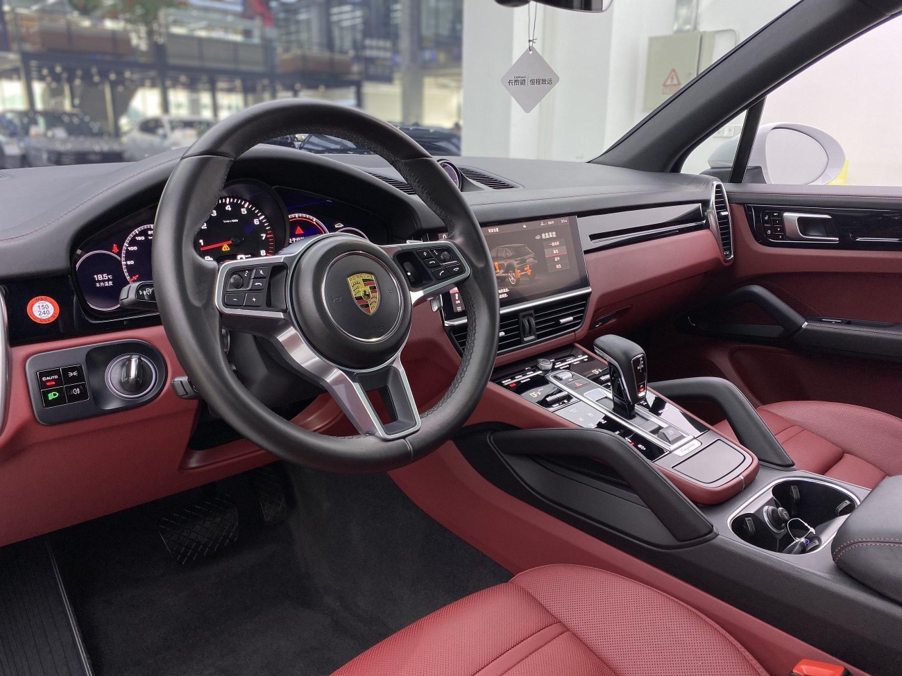 Porsche Cayenne 2021