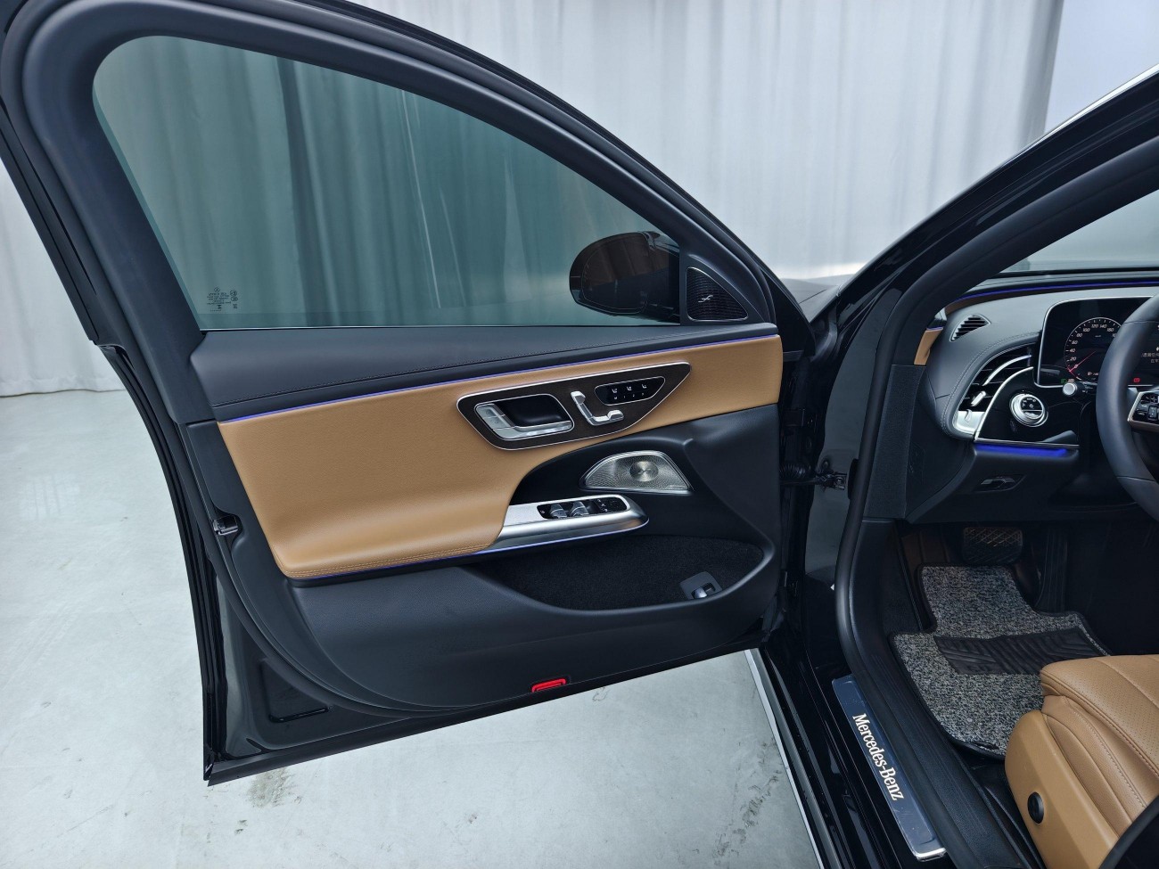 Mercedes-Benz E 300 L 2025