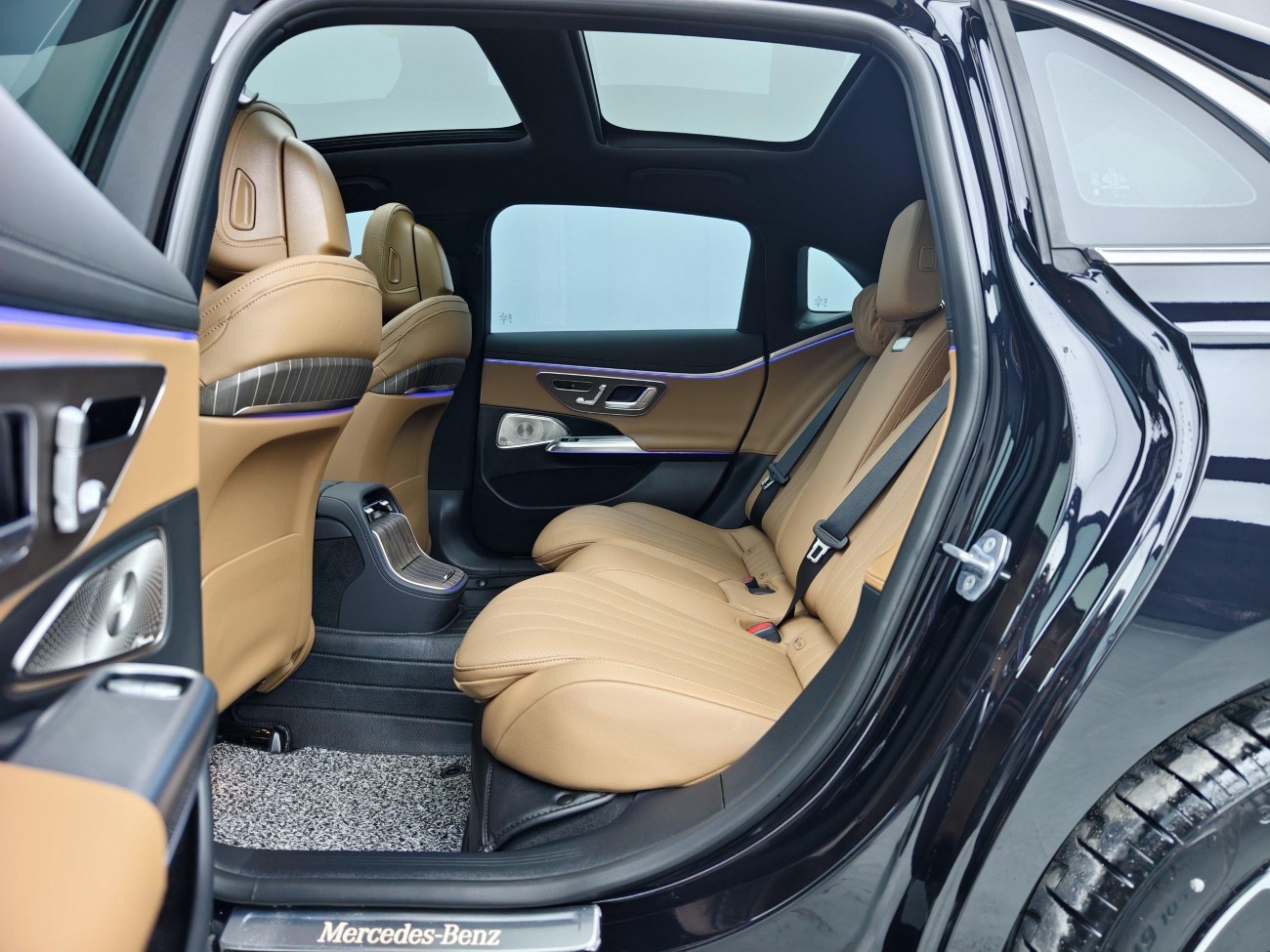 Mercedes-Benz E 300 L 2025