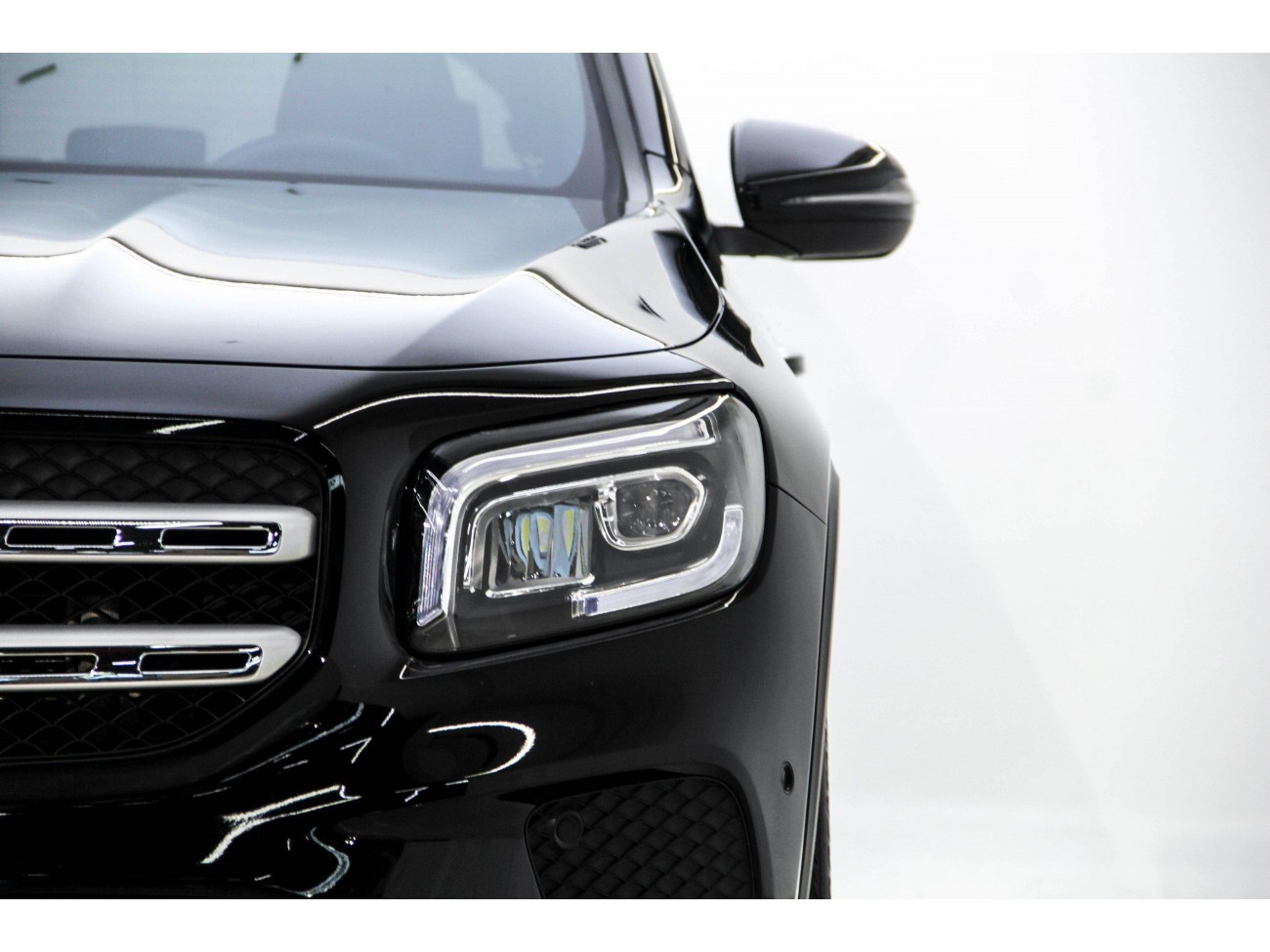 Mercedes-Benz GLB 2023