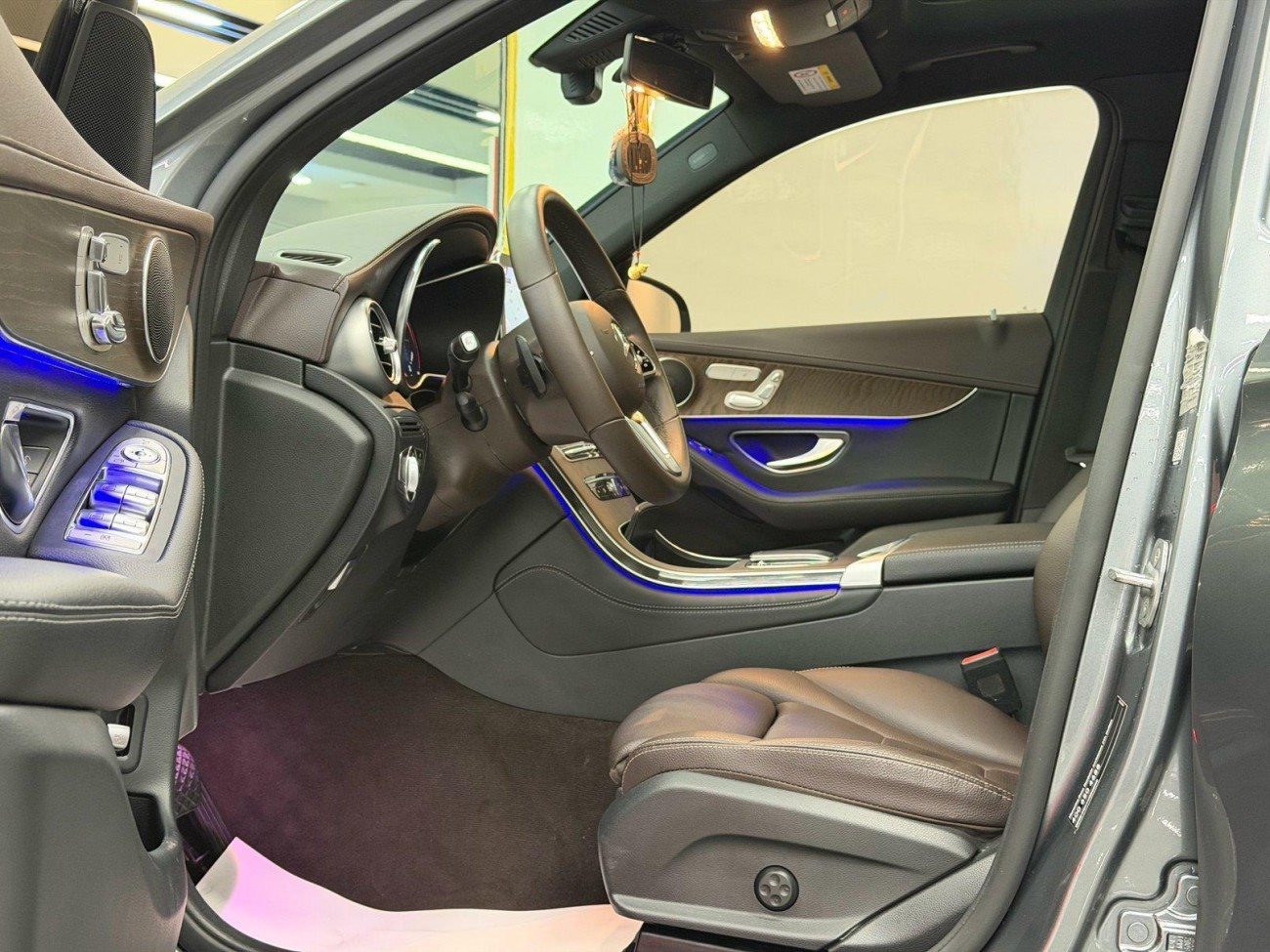 Mercedes-Benz GLC 260 L 2021