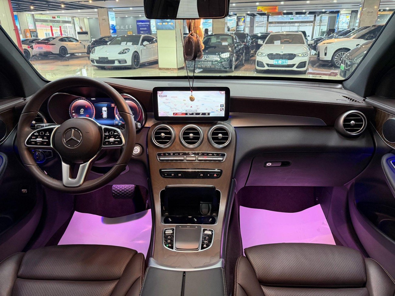 Mercedes-Benz GLC 260 L 2021