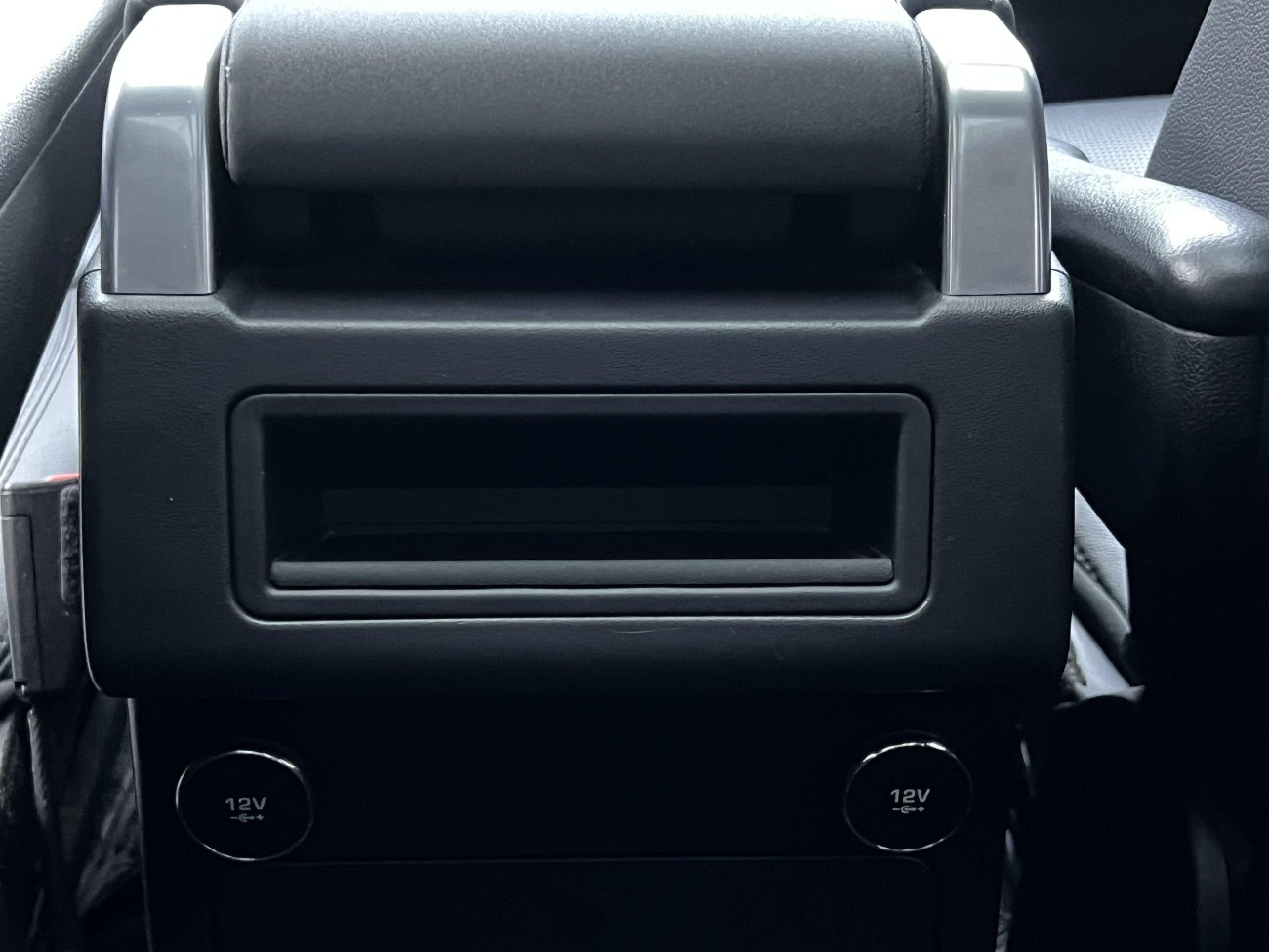 Land Rover Discovery 2018