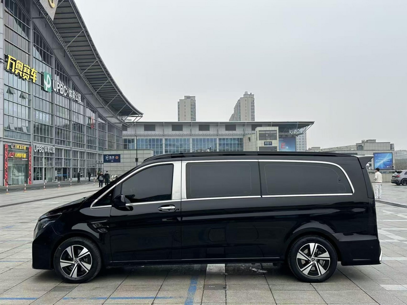 Mercedes-Benz 2024 2025
