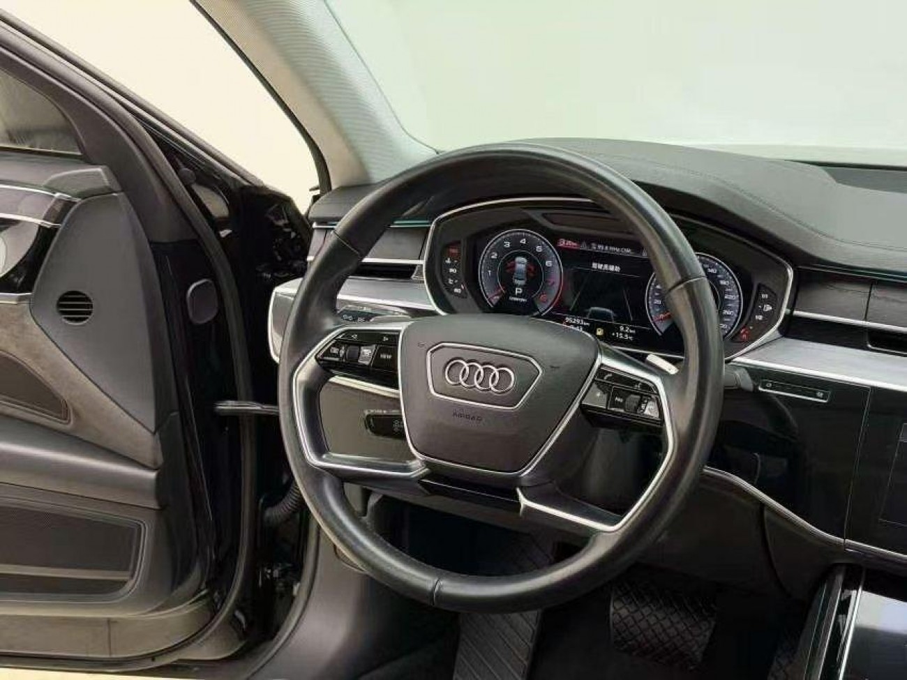 Audi A8L 50 TFSI 2022
