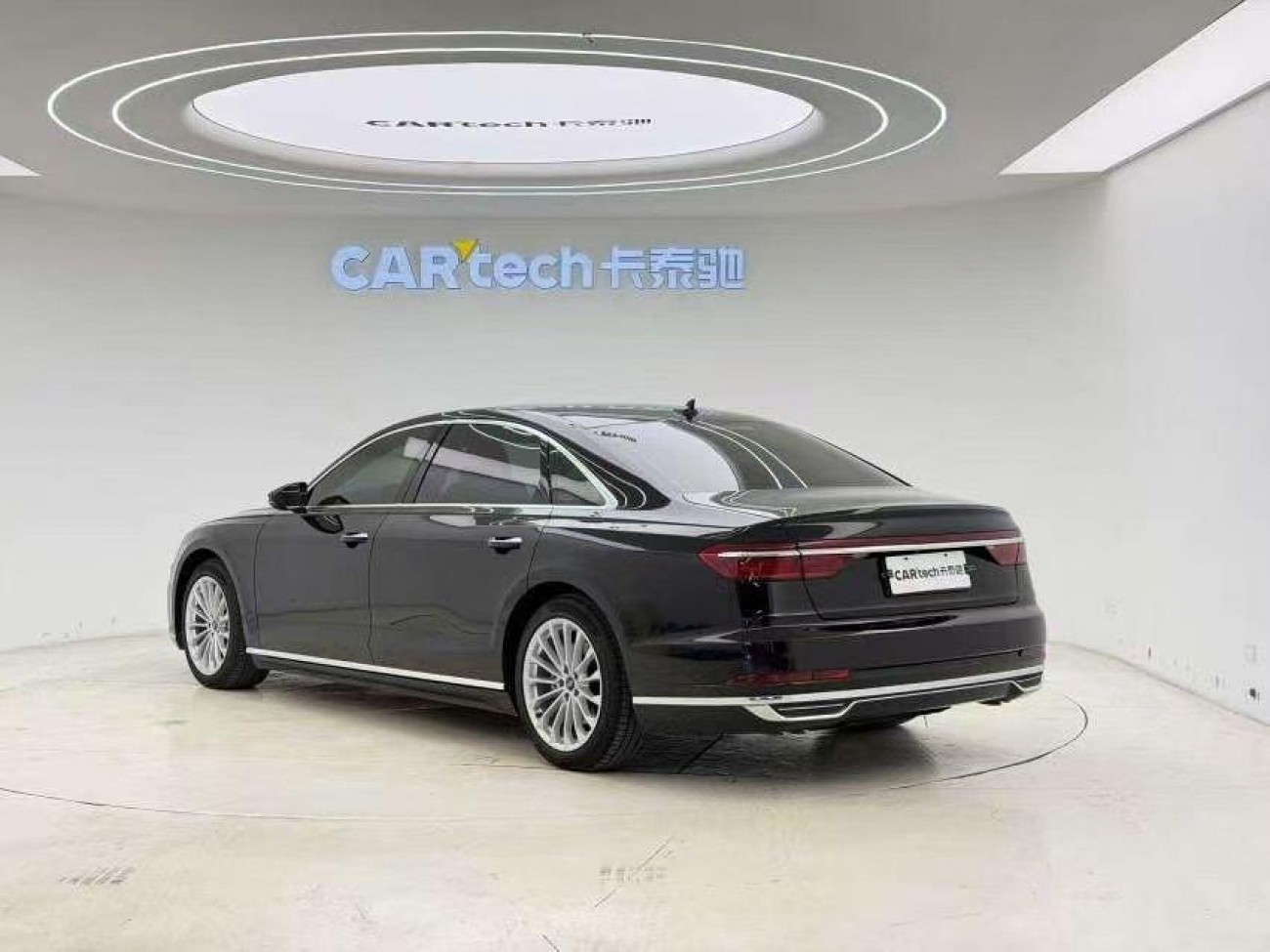 Audi A8L 50 TFSI 2022