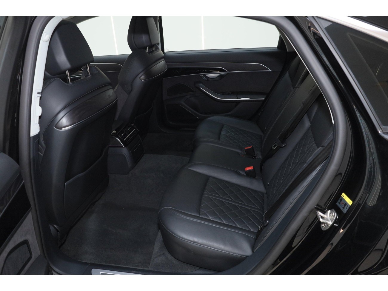 Audi A8L 50 TFSI 2023