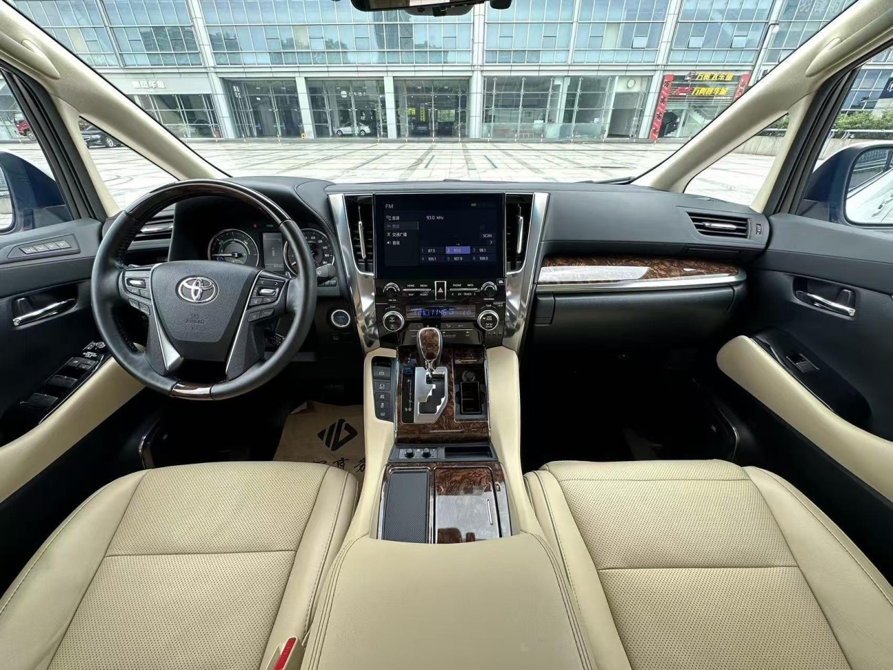 Toyota Alphard 2022