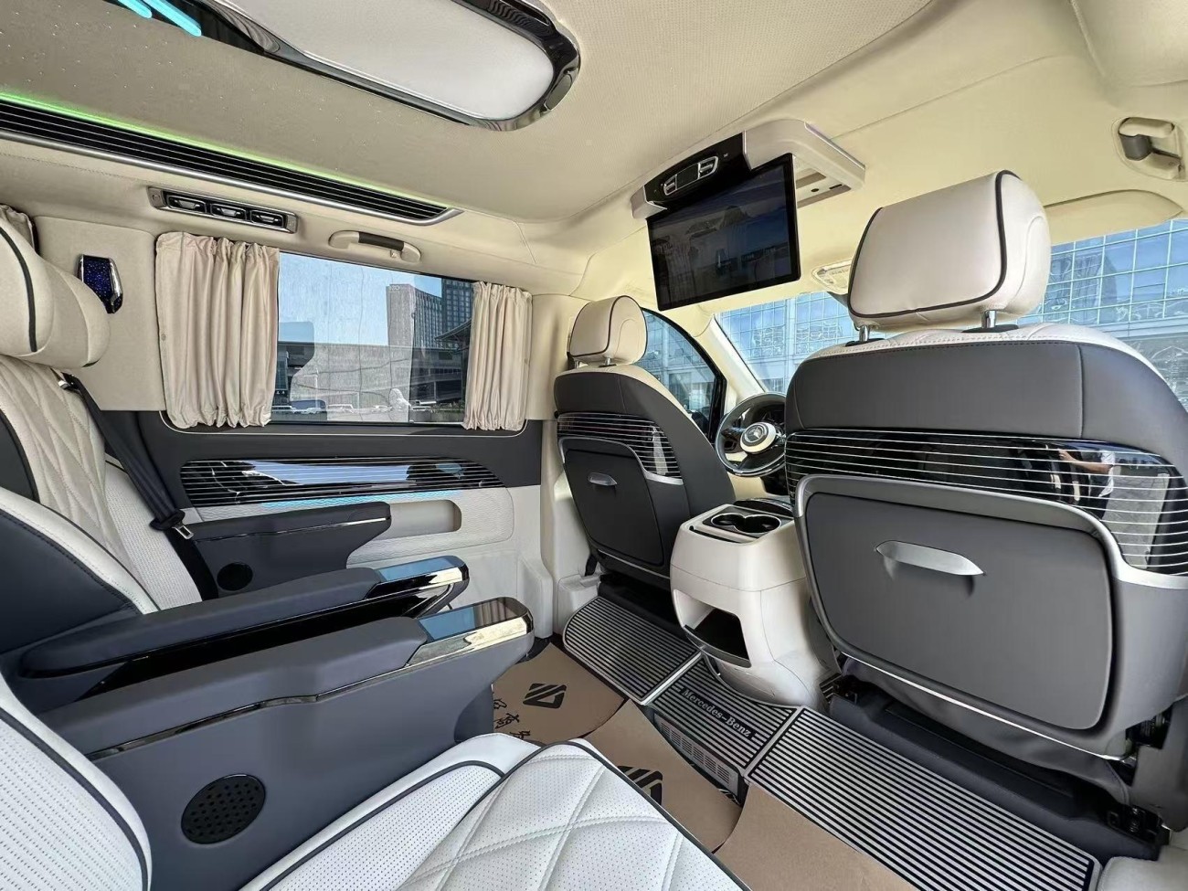 Mercedes-Benz 2024 2025