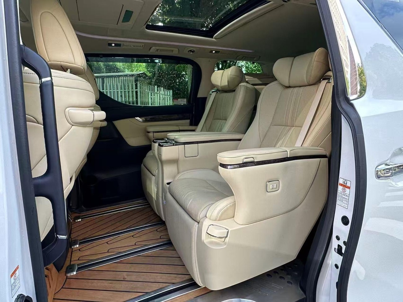 Toyota Vellfire 2022