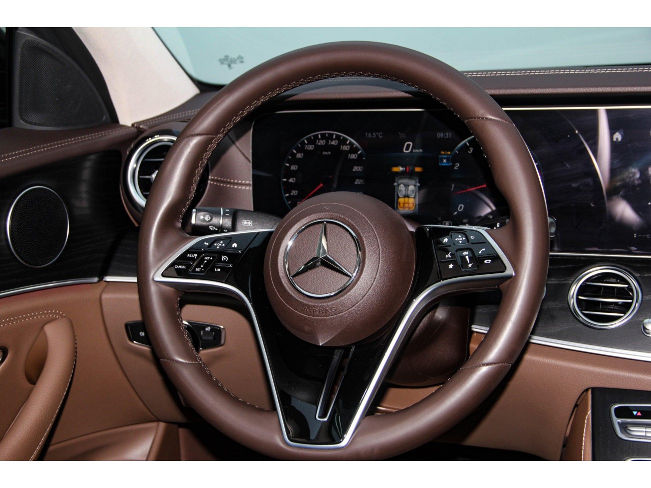Mercedes-Benz E 300 L 2023