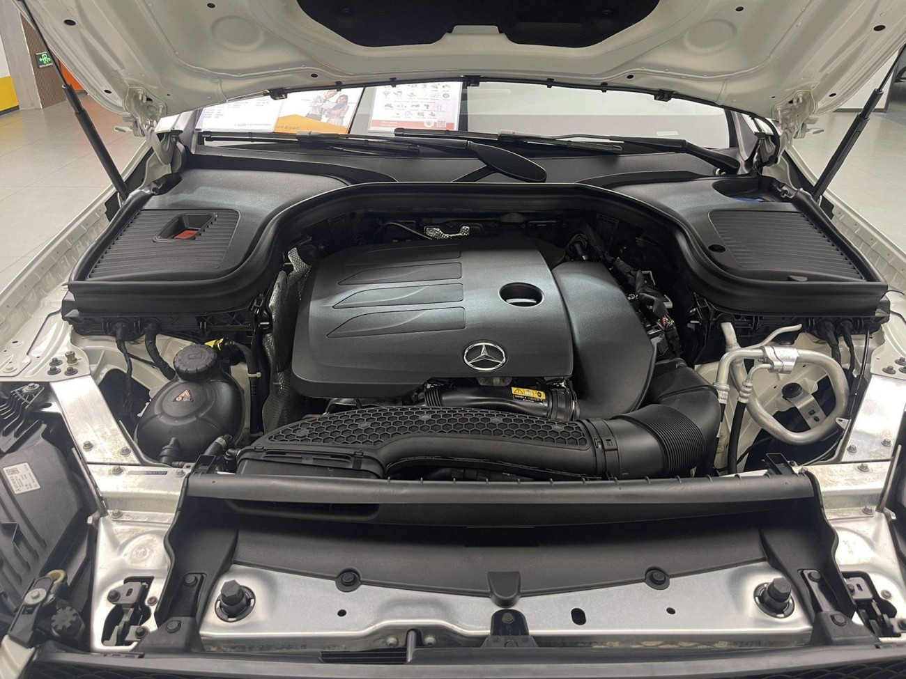 Mercedes-Benz GLC 260 L 2022