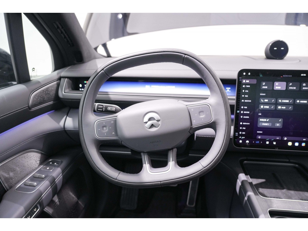 NIO ES8 2025