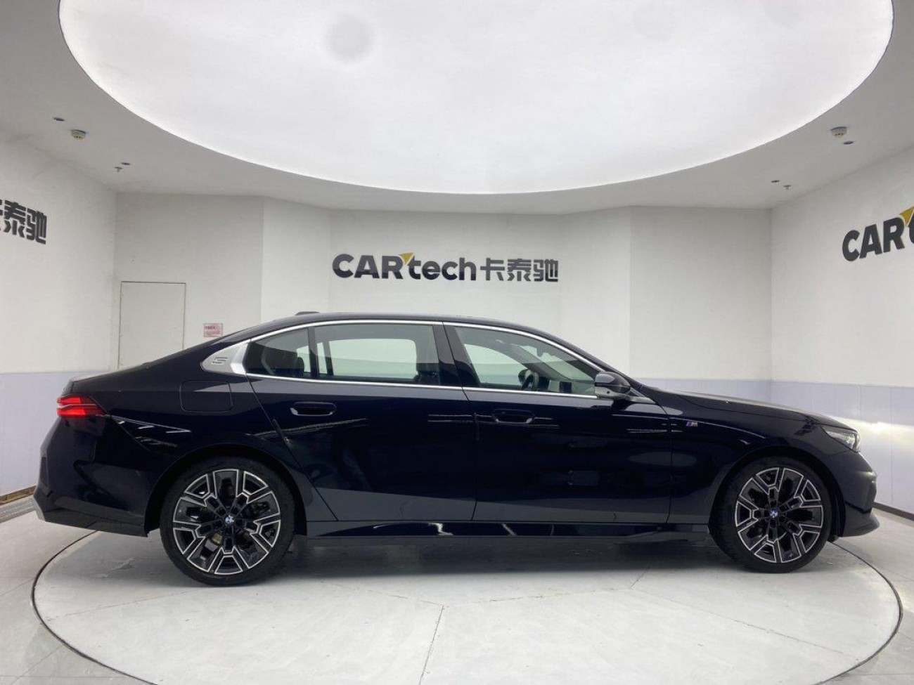 BMW 530Li 2025