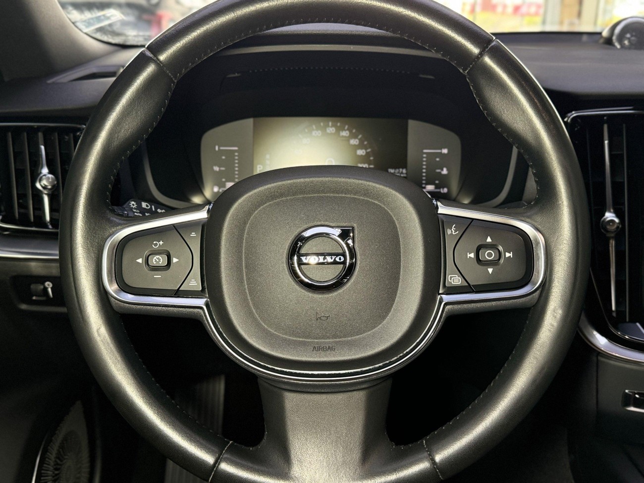 Volvo S60 2022