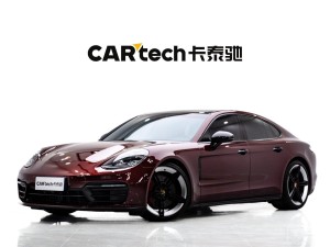 Porsche Panamera 2021