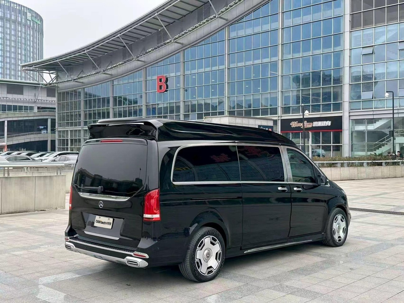 Mercedes-Benz V 2024