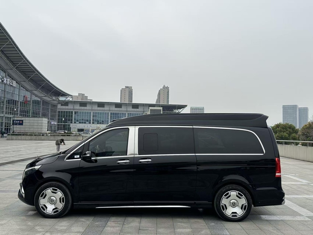 Mercedes-Benz V 2024