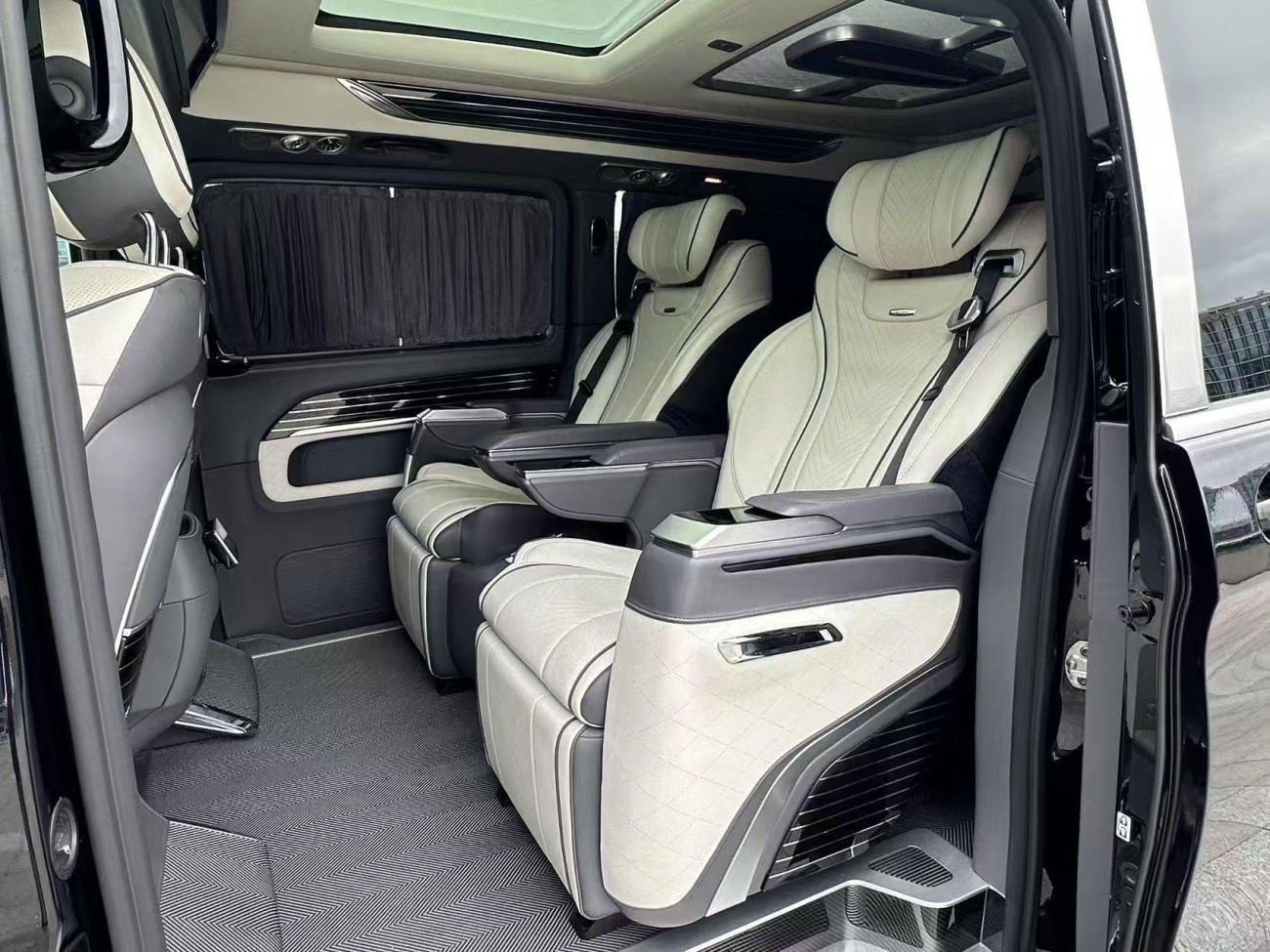 Mercedes-Benz V 2022