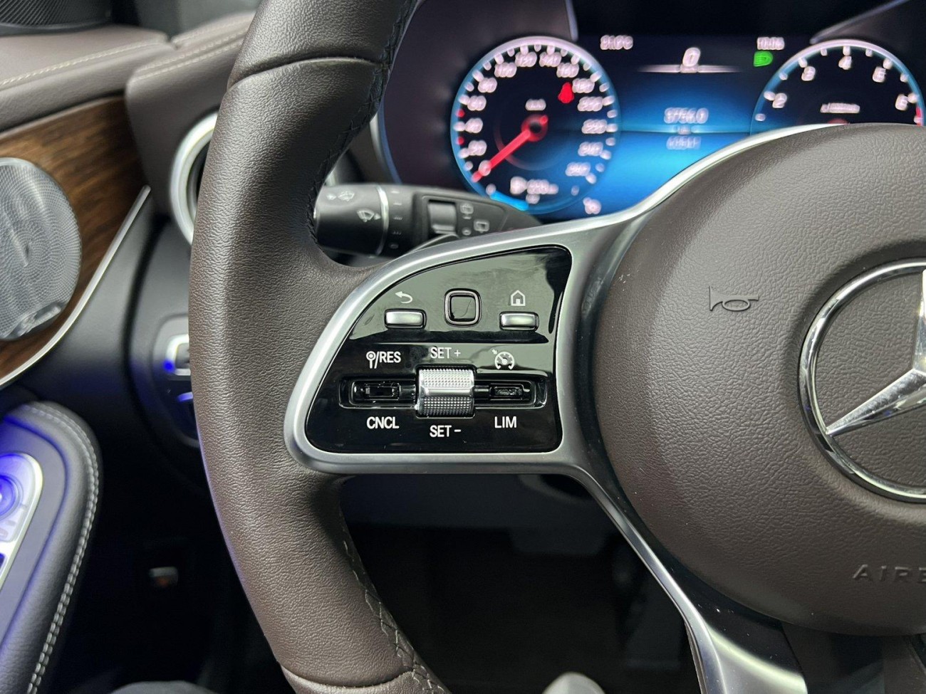 Mercedes-Benz GLC 300 L 2021