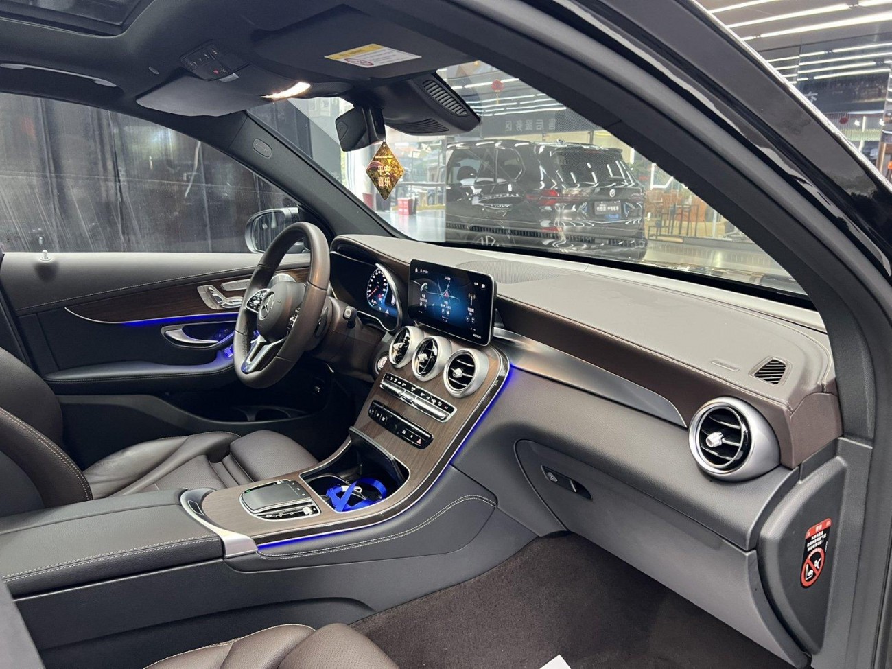 Mercedes-Benz GLC 300 L 2021