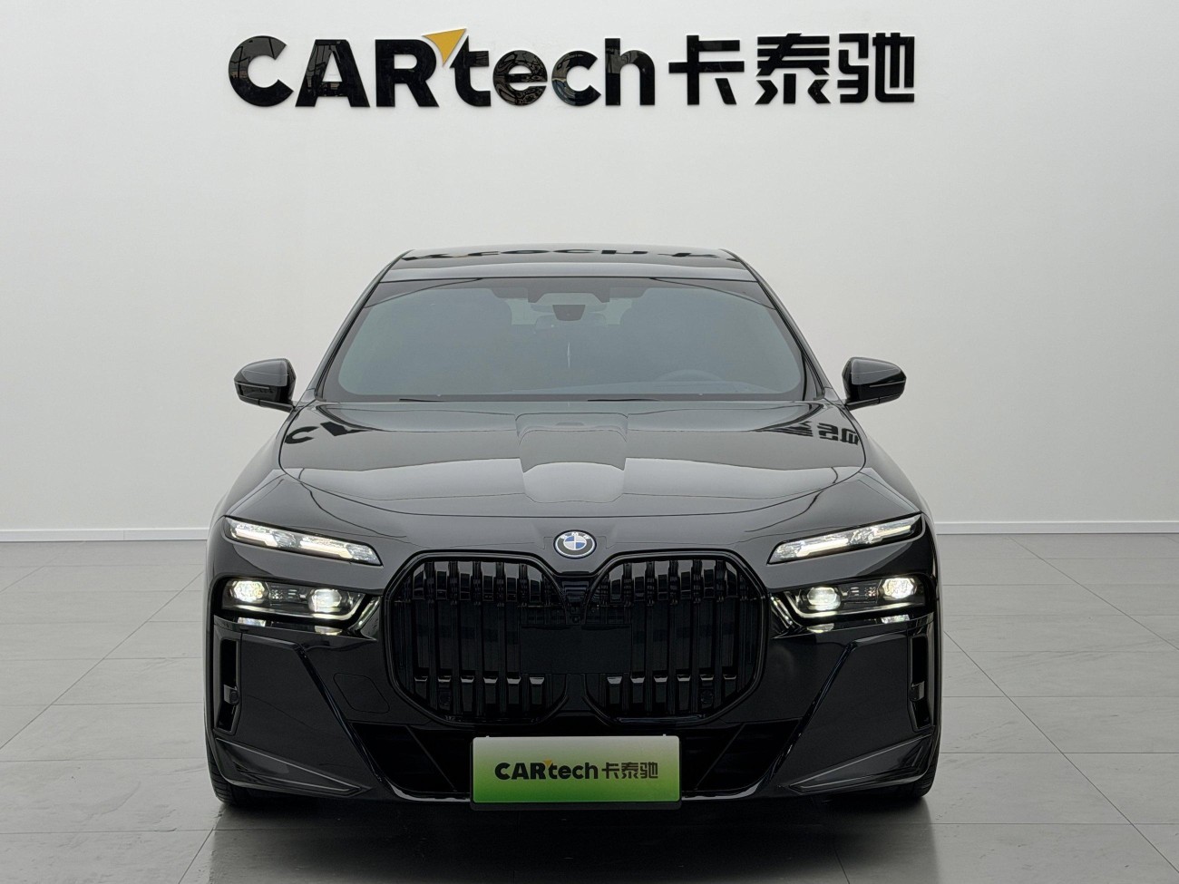 BMW i7 2025