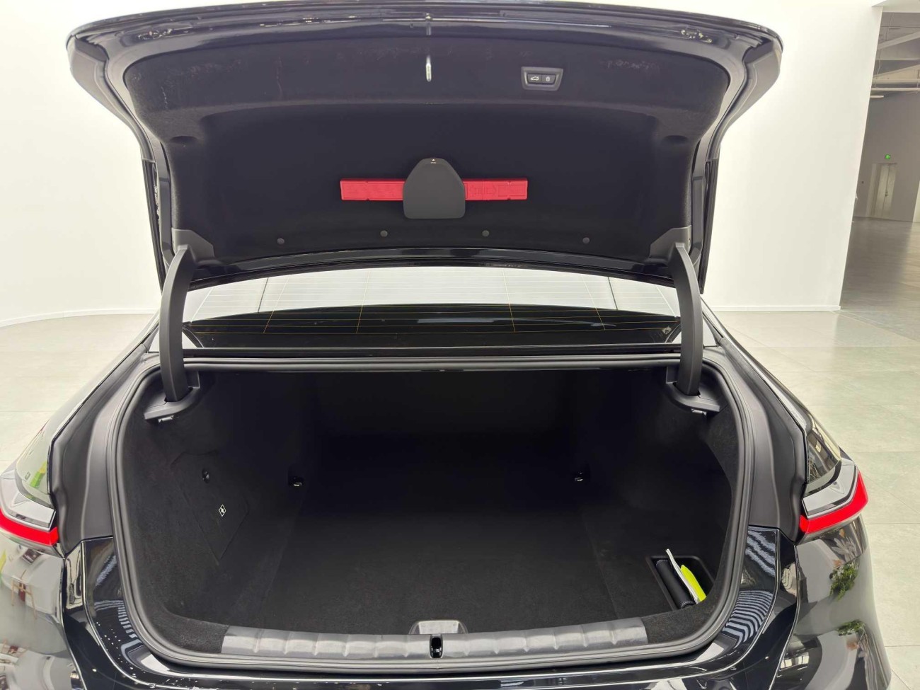 BMW i7 2025