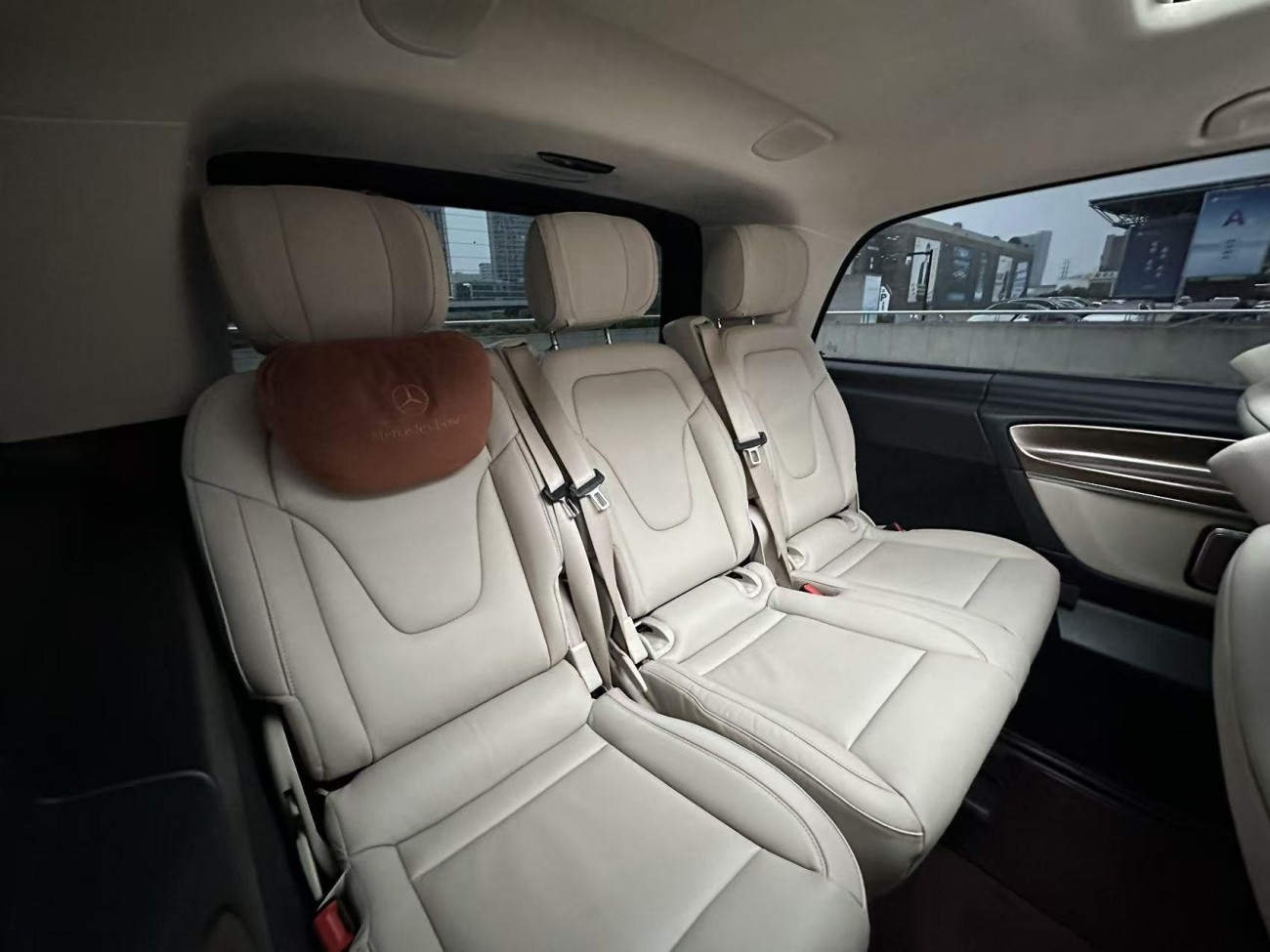 Mercedes-Benz V 2023