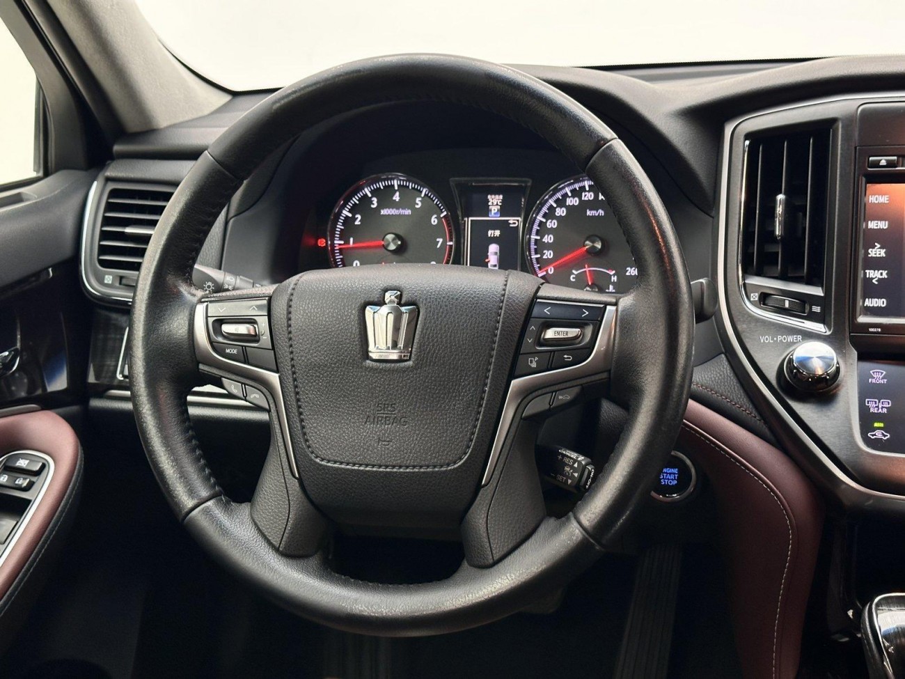 Toyota Crown 2017