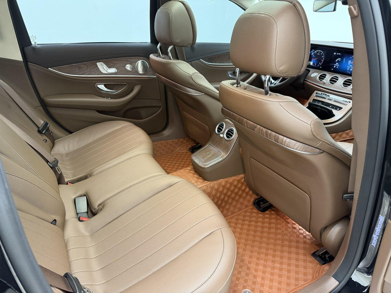 Mercedes-Benz E 300 L 2022