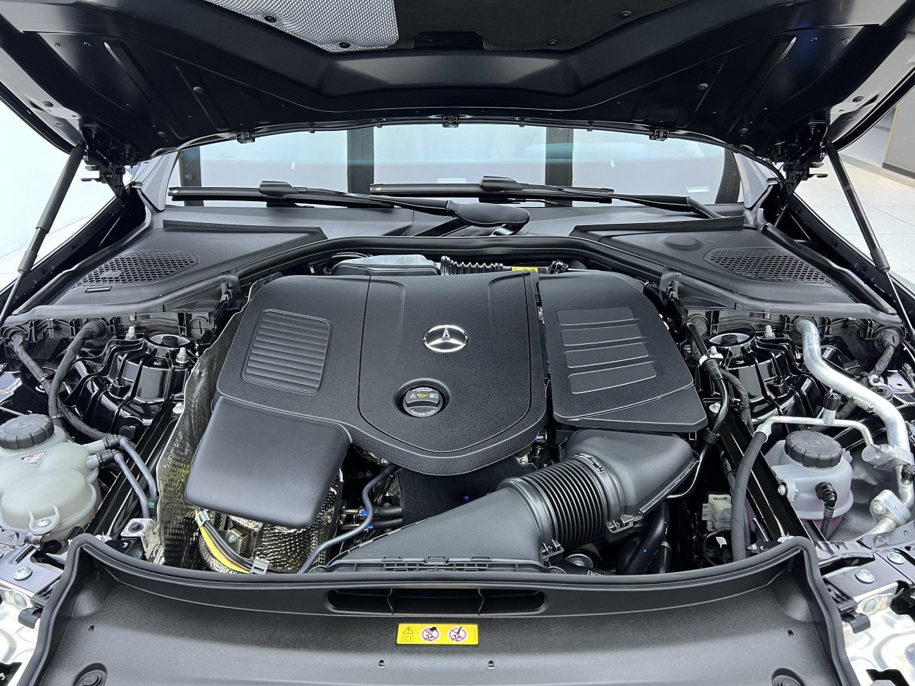 Mercedes-Benz E 300 L 2025