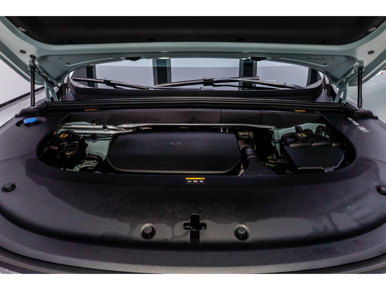 Li Auto L6 2025