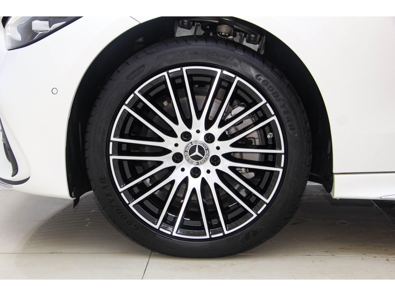 Mercedes-Benz C 200 L 2024