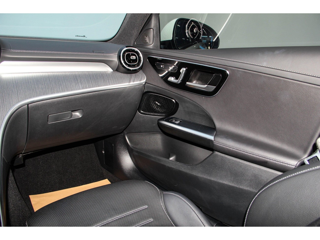 Mercedes-Benz C 200 L 2024