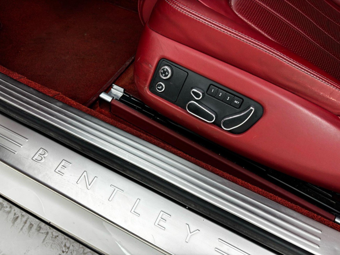 Bentley 2015 2014