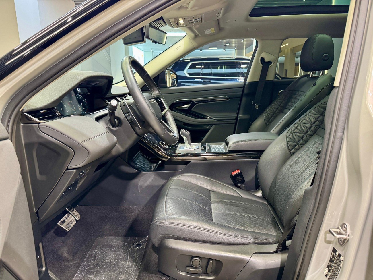 Land Rover Range Rover 2023