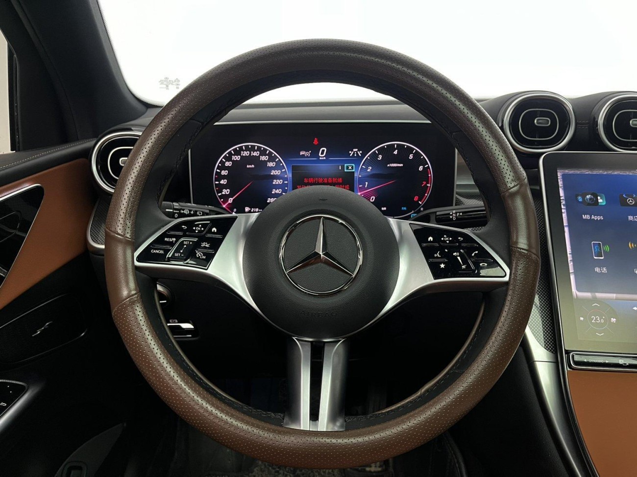 Mercedes-Benz GLC 260 L 2024